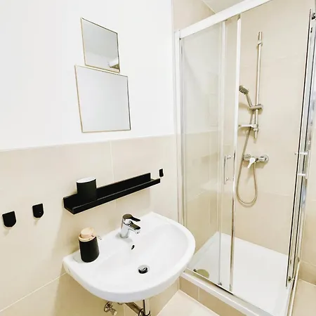 Apartment Contactless Self-check-in - Stayhere Studio 12 *
